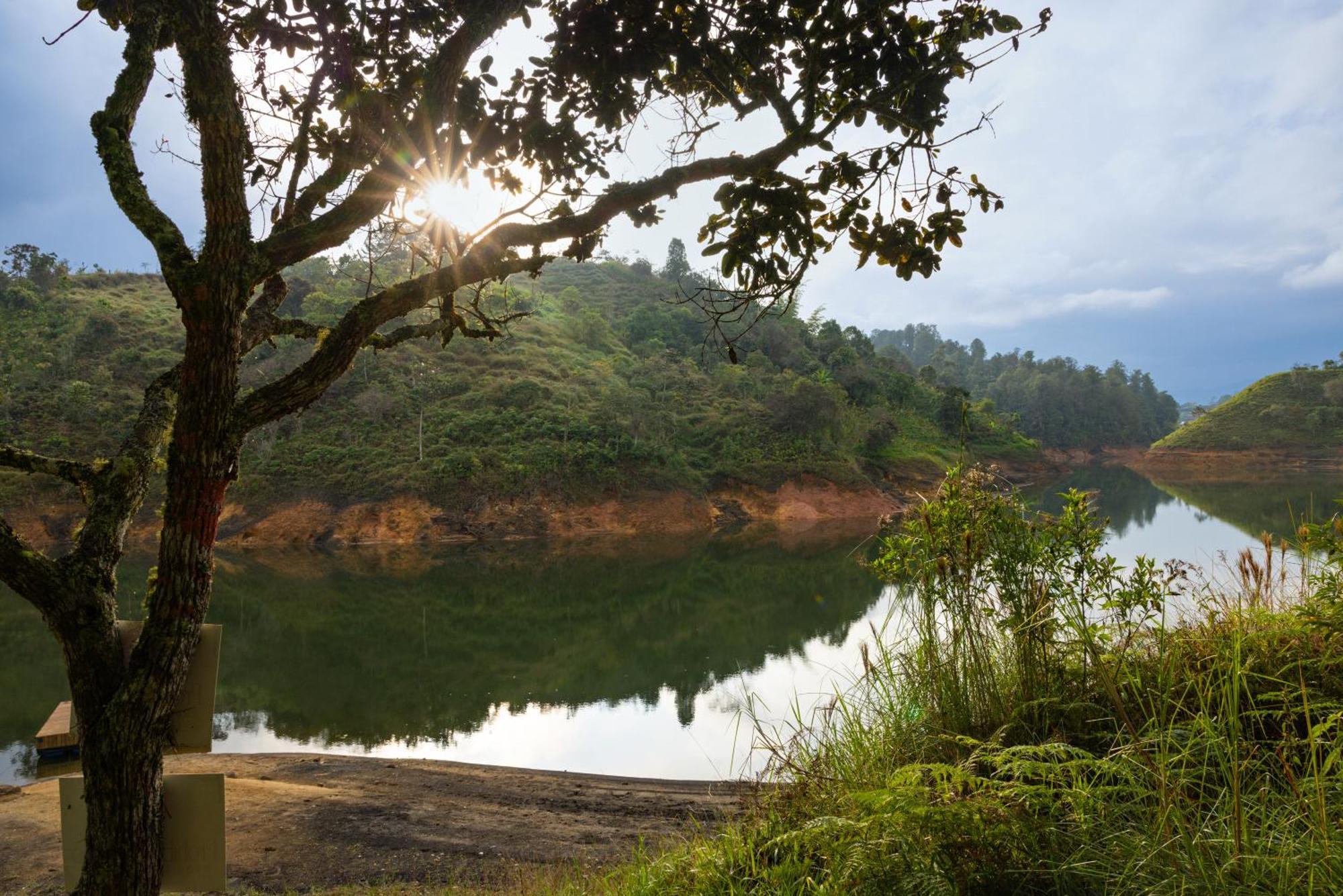Cabanas Refugio Himalaya Guatape Ngoại thất bức ảnh