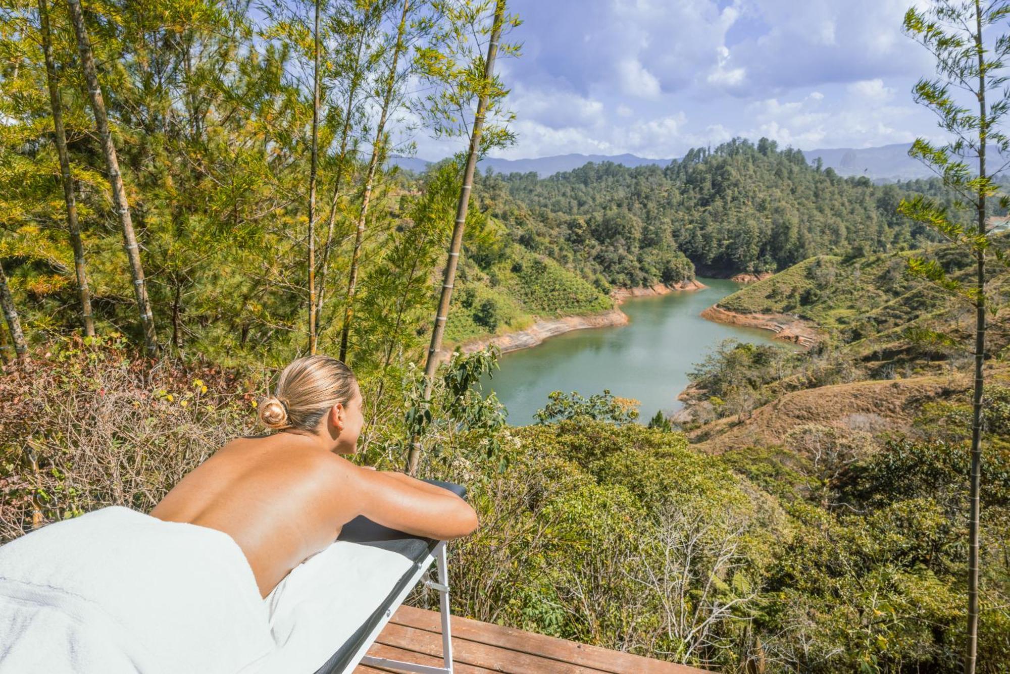 Cabanas Refugio Himalaya Guatape Ngoại thất bức ảnh