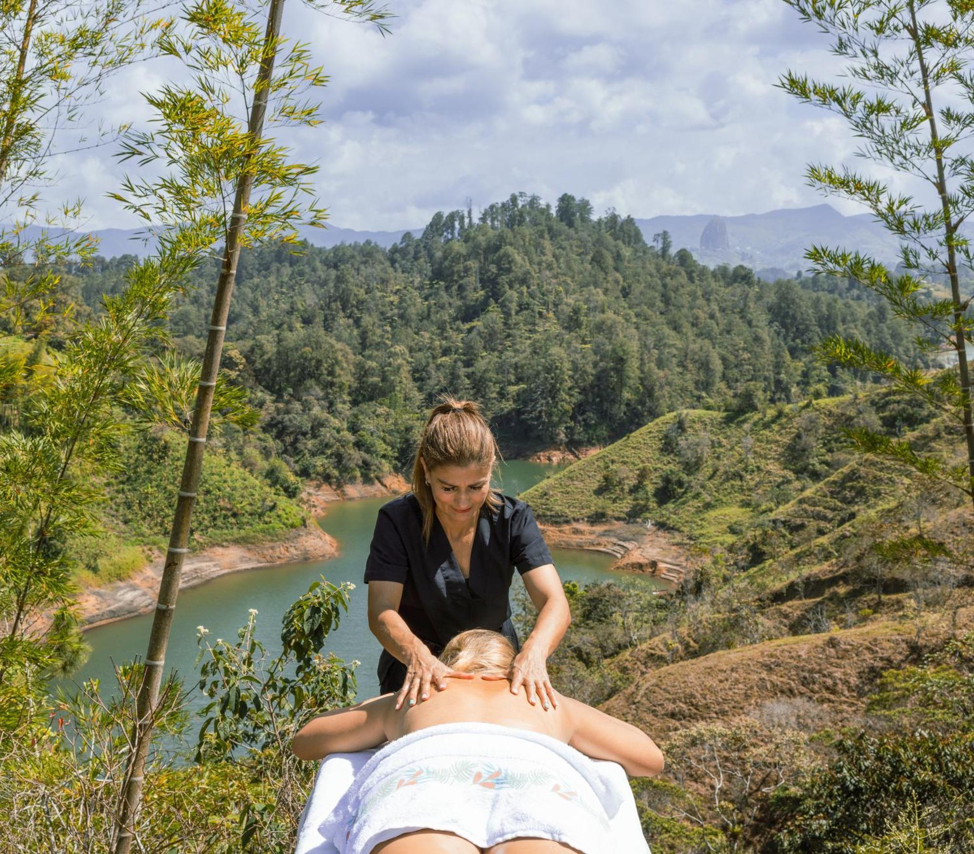 Cabanas Refugio Himalaya Guatape Ngoại thất bức ảnh